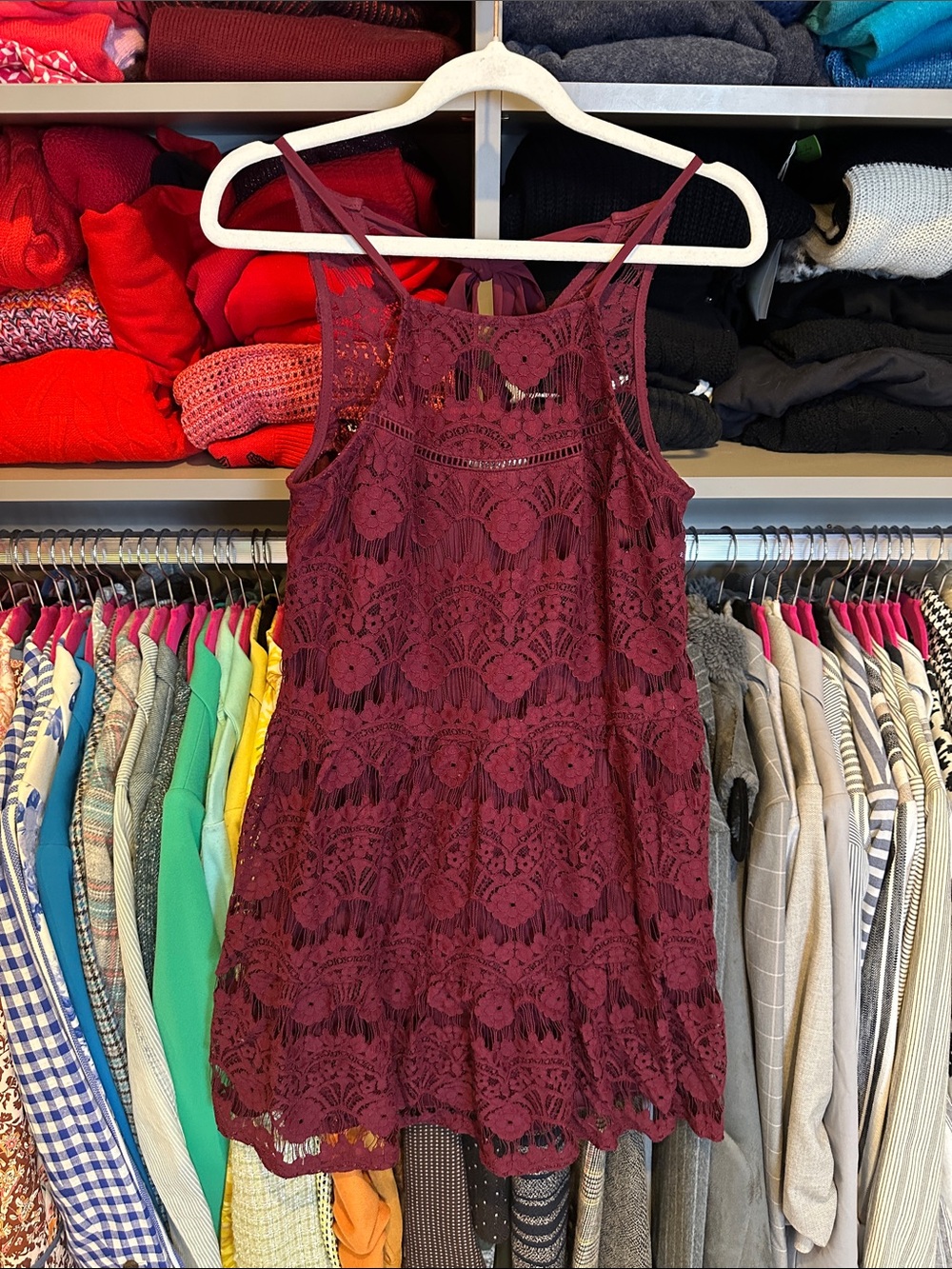 Speechless maroon sleeveless back tie lined 2 pocket lace dress size S